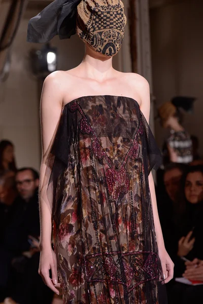 Look 13